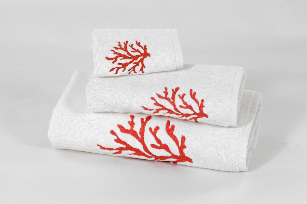 Mania coral towel