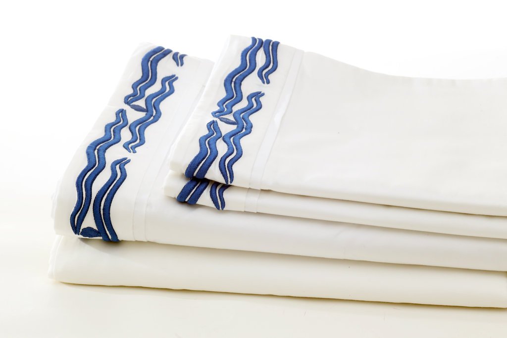 ata tulip kiss sheet set folded